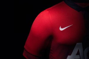 Nike-Unveils-Manchester-United-Home-Kit-for-2013-14-03-863x576