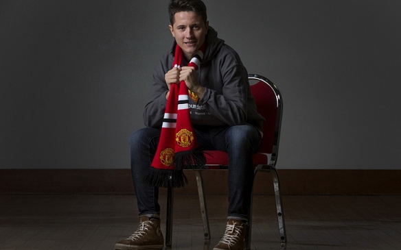 Mcc0060551.   ** FOR HENRY WINTER ARTICLE - Commission Mcc0060551. Manchester United's Ander Herrera following a Manchester United Foundation event with pupils from Astley Sports College, Dukinfield, Manchester, at Old Trafford.  Picture by Dave Thompson - 07711 459404