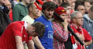 Manchester-United-fans-show-their-disappointment